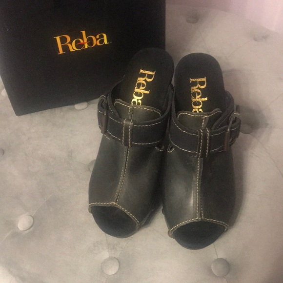 Reba Unlimited Wedge with Buckle Accent - Black. - Picture 3 of 12